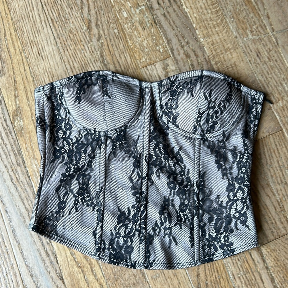 Women’s top size small
